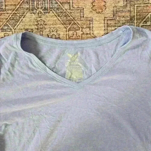 Blue V-neck Tee - Picture 4 of 5